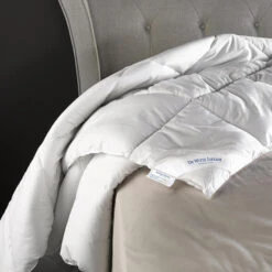 De Witte Lietaer Dekbed Dream 4 Seasons - 200 X 220 Cm - Polyestervulling -Uitgebreide Kwaliteitswinkel Voor Thuis 1000028686 0103