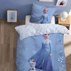 Disney Frozen Dekbedovertrek Magical Season - 140 X 200 Cm - Katoen -Uitgebreide Kwaliteitswinkel Voor Thuis 1000088885 0103